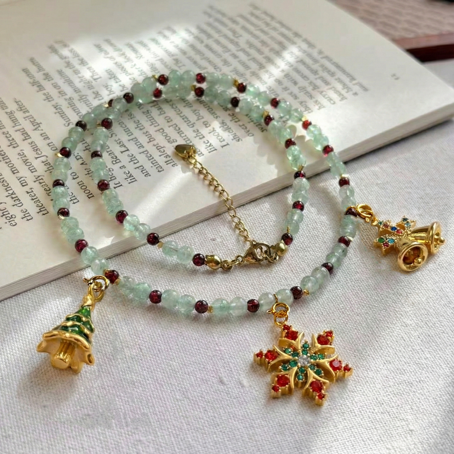 Christmas Mistletoe: Green Aventurine & Garnet Jewelry Necklace